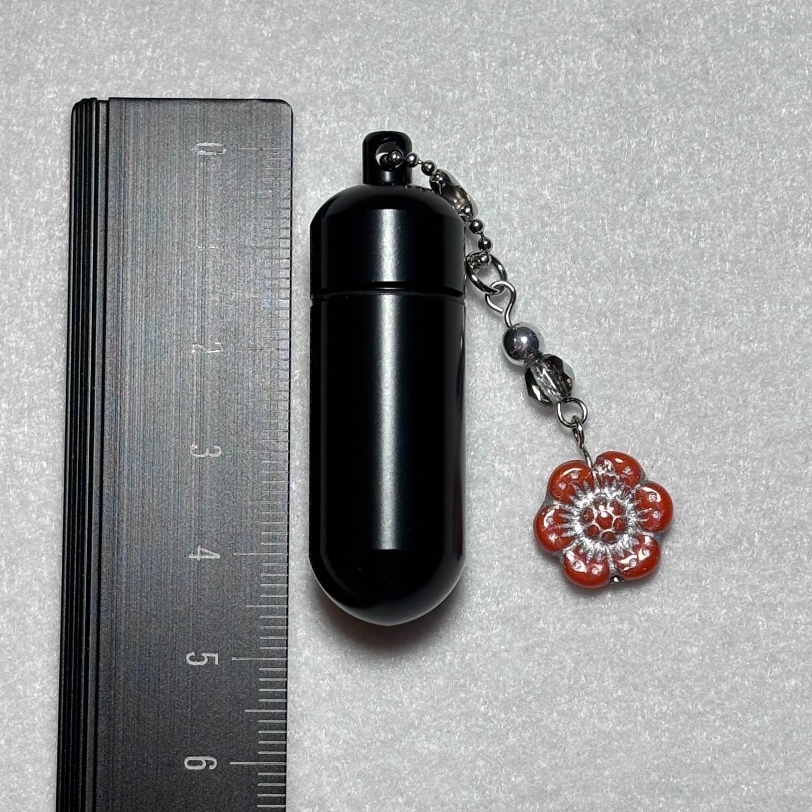Cremation Ashes Keychain – Cremation Keepsake(red ornaments)