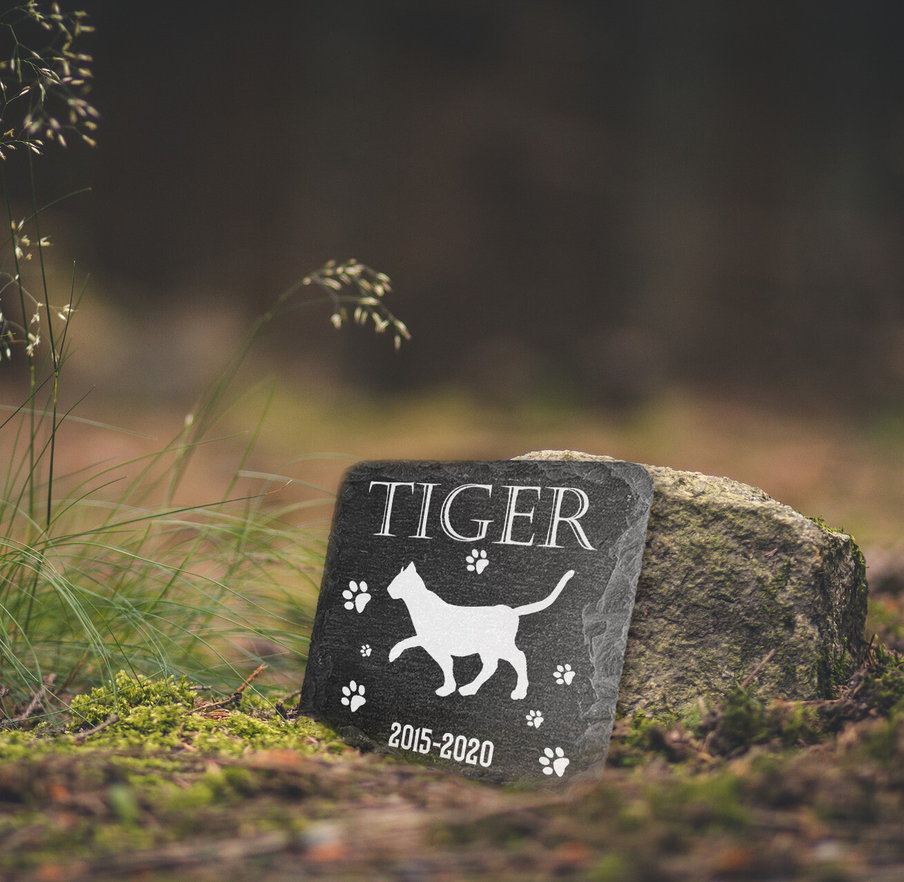 Personalised Pet Memorial Grave marker Dark Grey Natural Slate stone 10×10 Cm