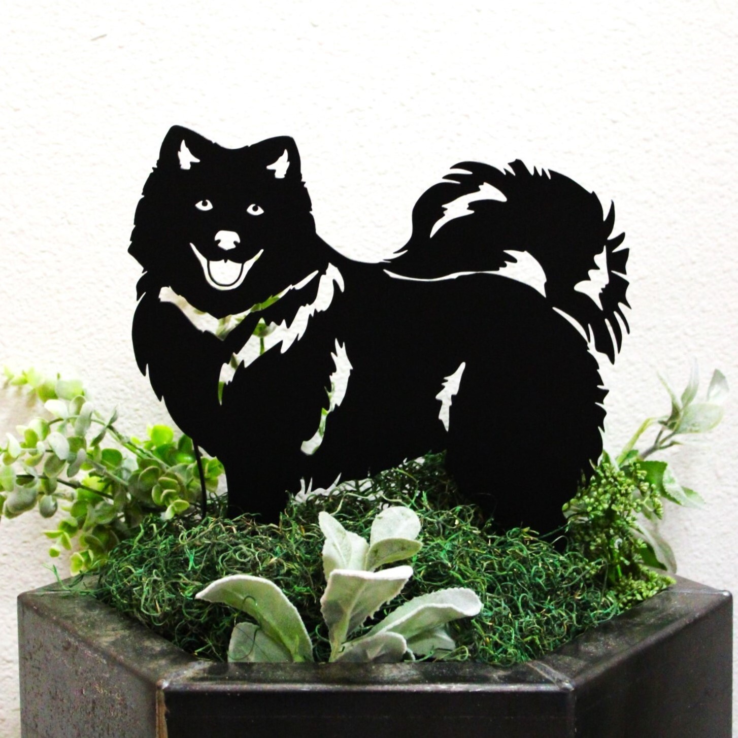 Keeshond Black Metal Dog Silhouette