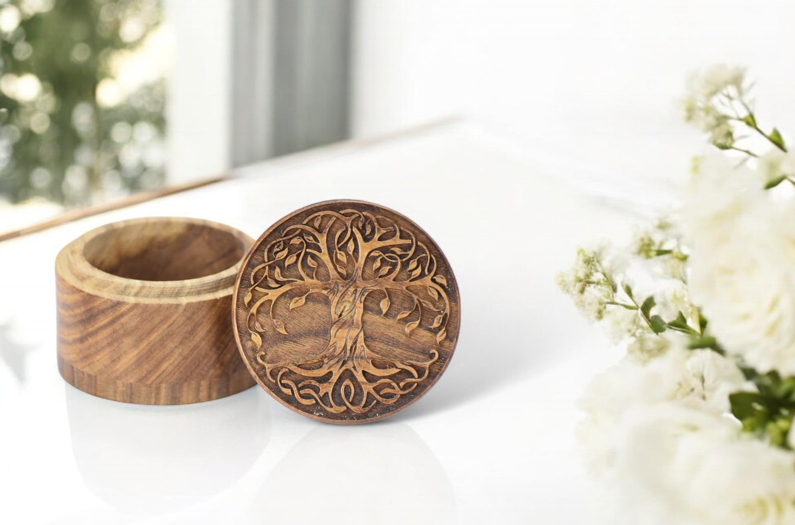 Small Wooden Urn for Human & Pet Ashes – Handcrafted Tree Small, Design