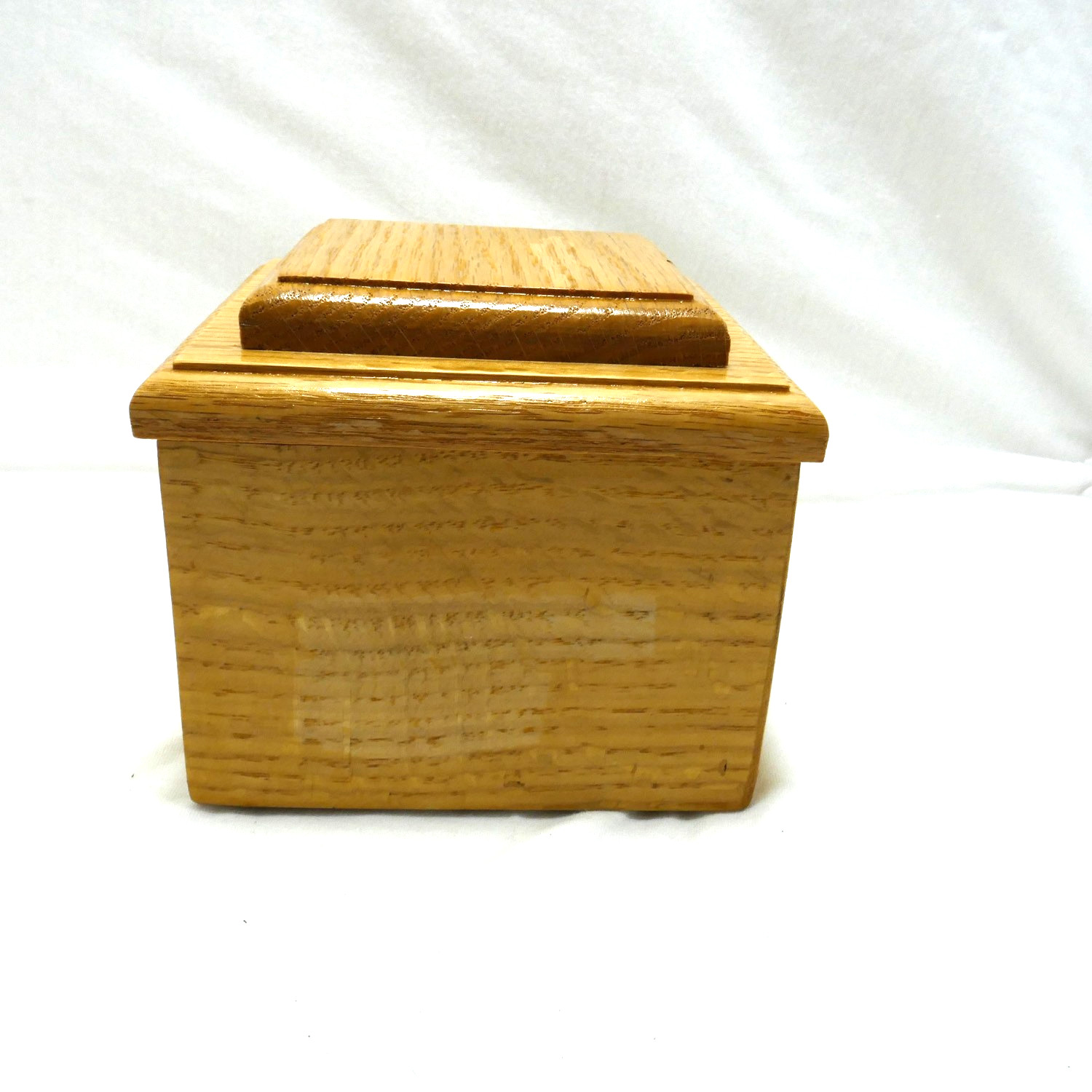 Pet Memorial Cremation Urn- Small Dog Or Cat – Solid Oak with golden Oak Finish