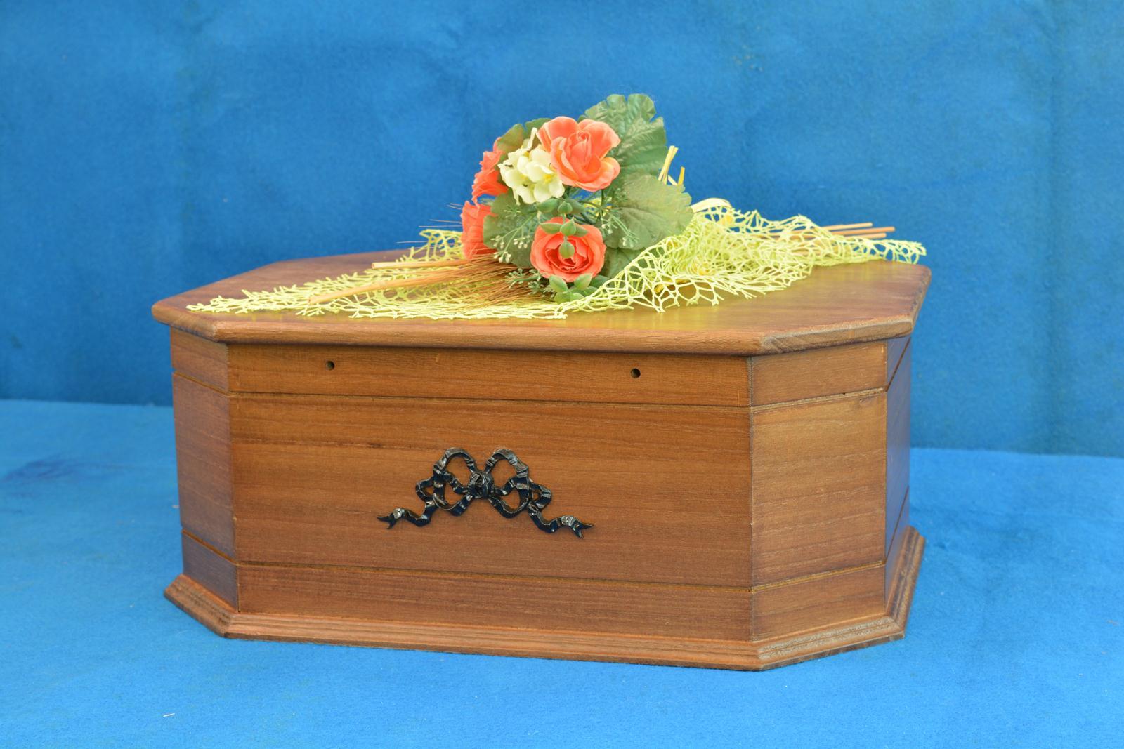 Coffin for pets in solid oak medium and small size coffins