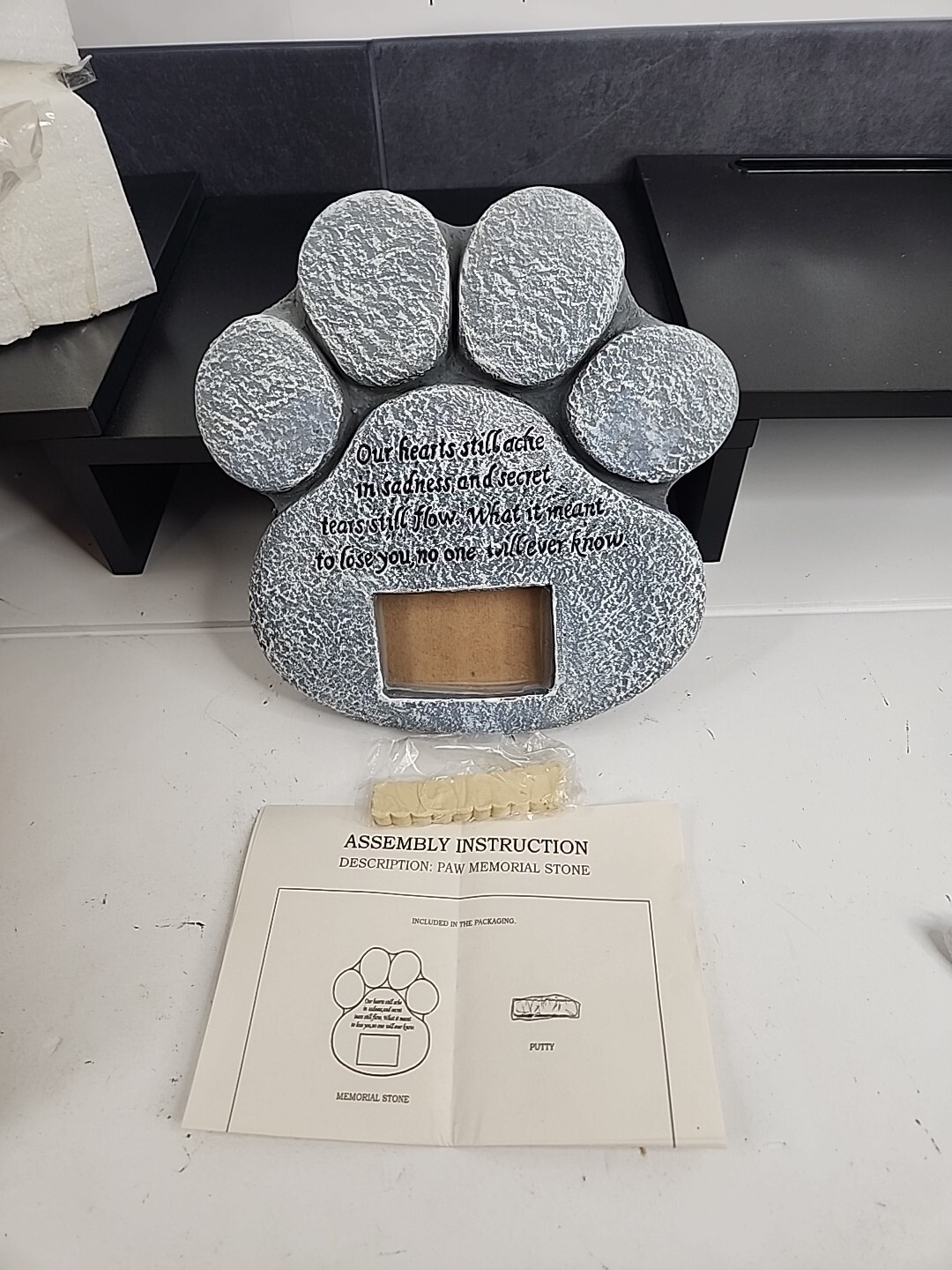 Memorial Gravestone Dog Paw Print Photo Frame with Instructions New in Box