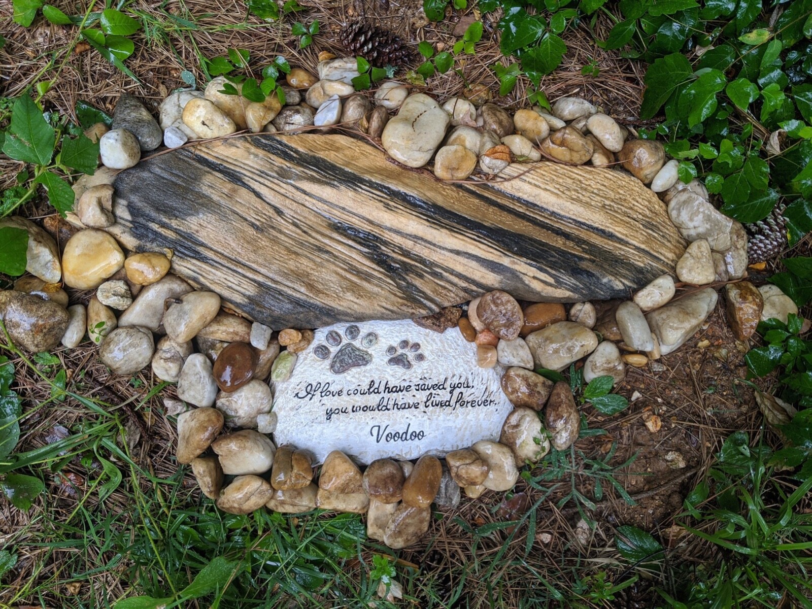 Pet Memorial Cemetery Stepping Stone PERSONALIZED Dog Cat Paw Print Grave Marker