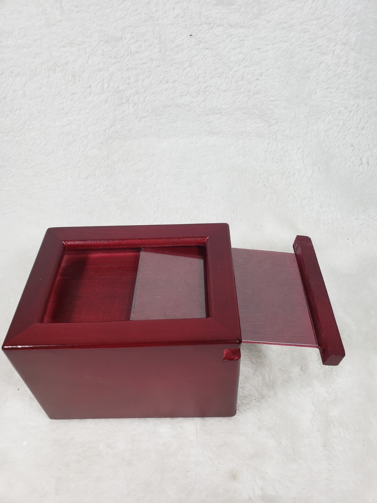 NEW IN BOX Silipax pet cremains Wood Urn with photo pocket medium size 5.5″ x 4″