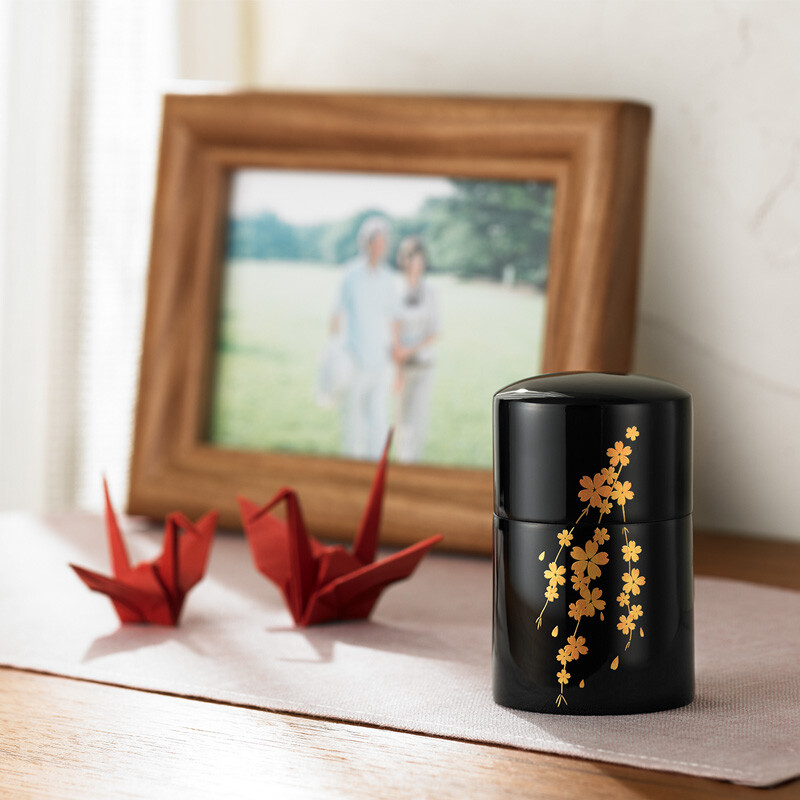 Makie Cherry Blossom (Sakura) Small Keepsake Urn for Human Ashes Lacquer decorat