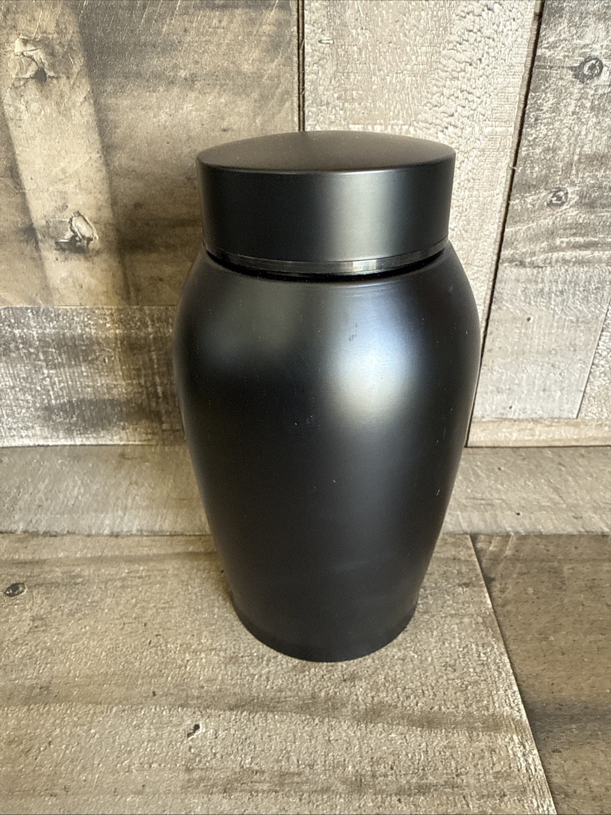 New Small Black Metal Pet Urn for Cat or Dog