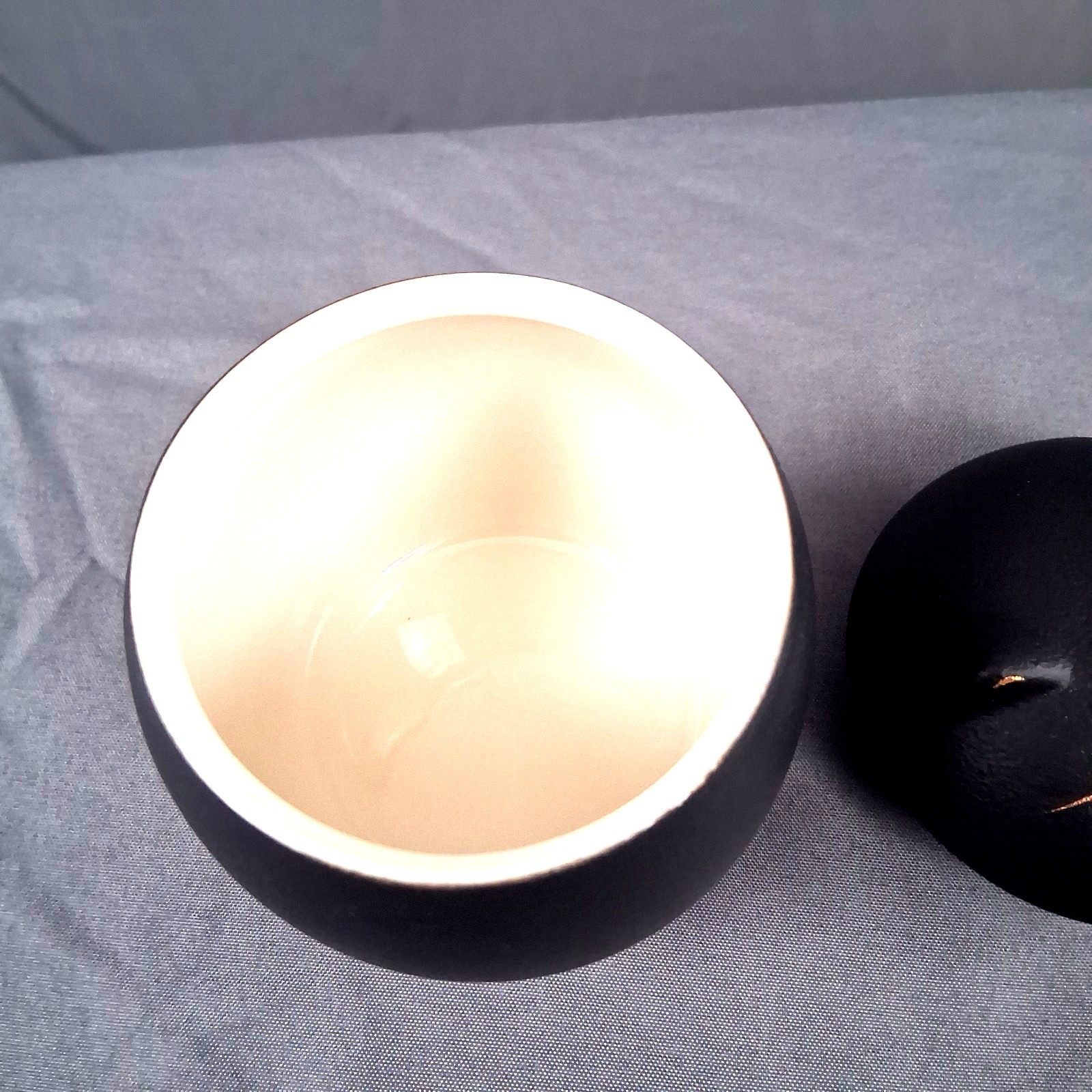 Cat Urn, Smiley-Cat Black Ceramic Pet Urn Commemorative Memorial Brand New!