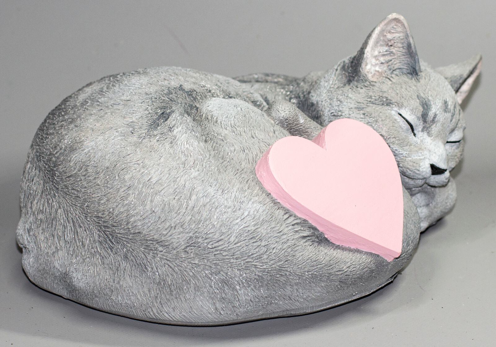 Gray Cat Urn Heart Plaque Memorial Statue Pet Ashes Grave Decor Funeral Keepsake
