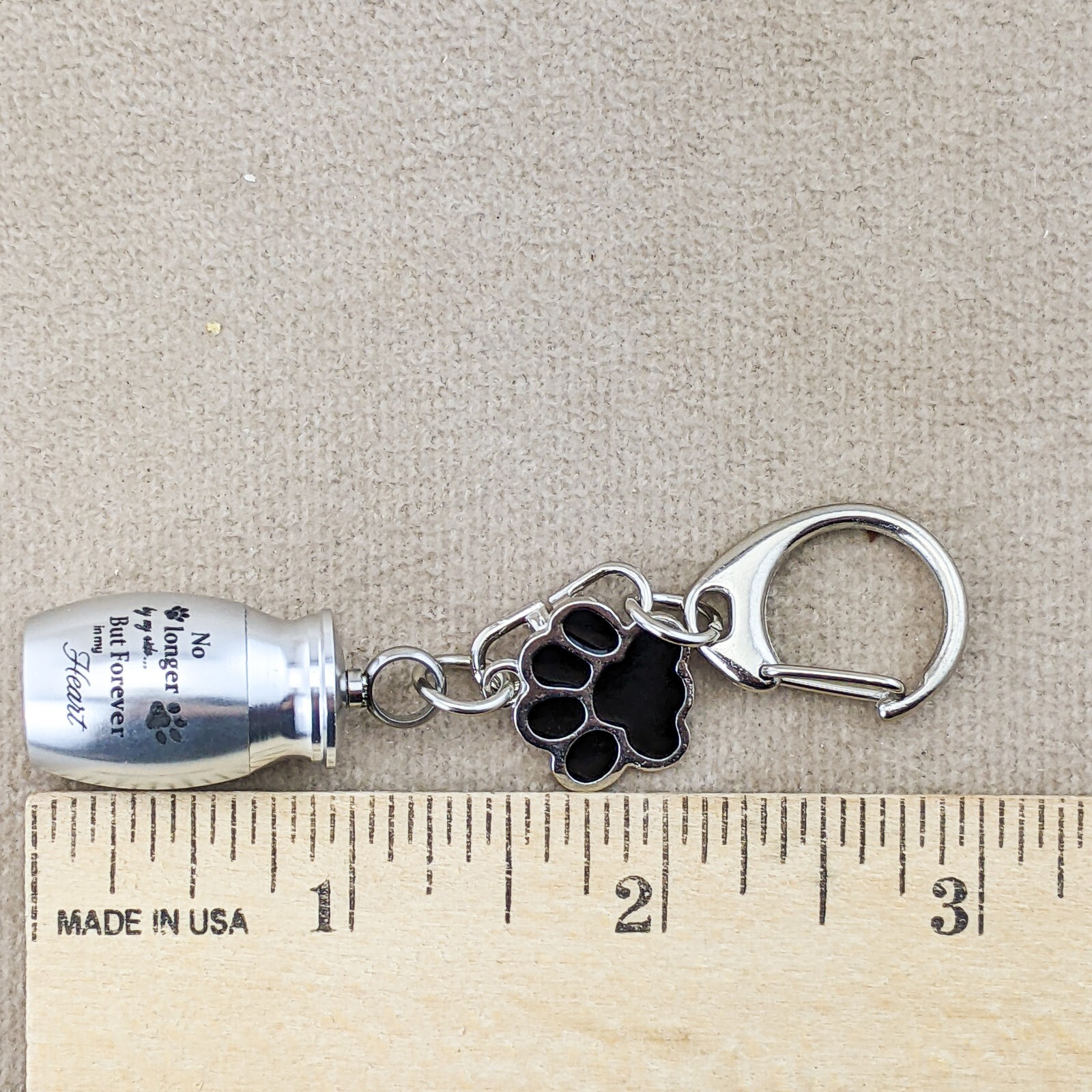 urn26 Miniature blk ashes urn & Pet Paw charm Metal Cremation keychain mourning