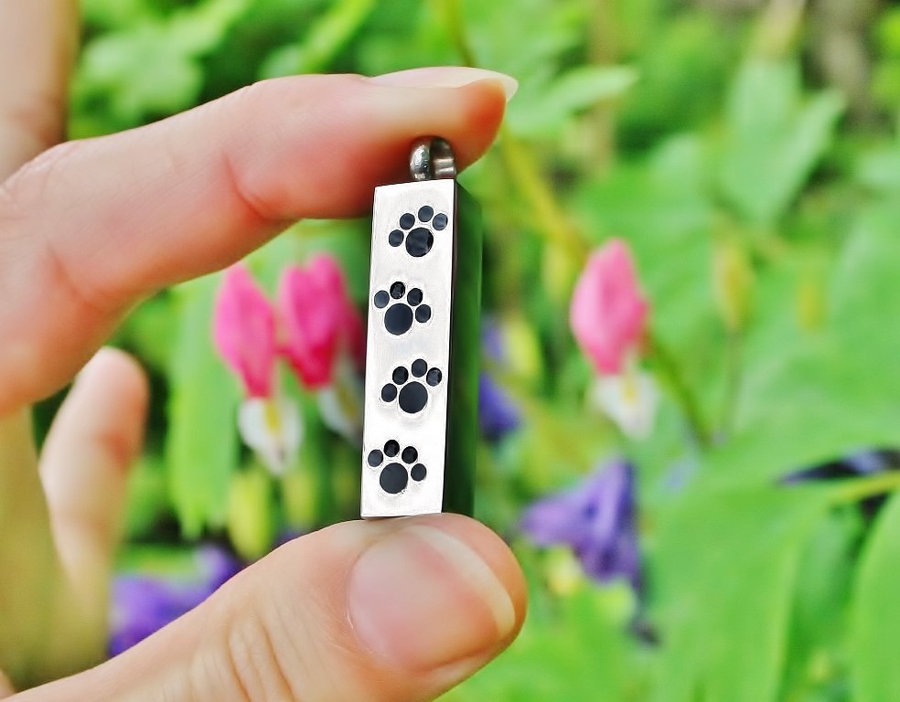 Pet Cremation Pendant Urn Keychain 1″ Key Ring for Ashes Dog Cat Paw Prints