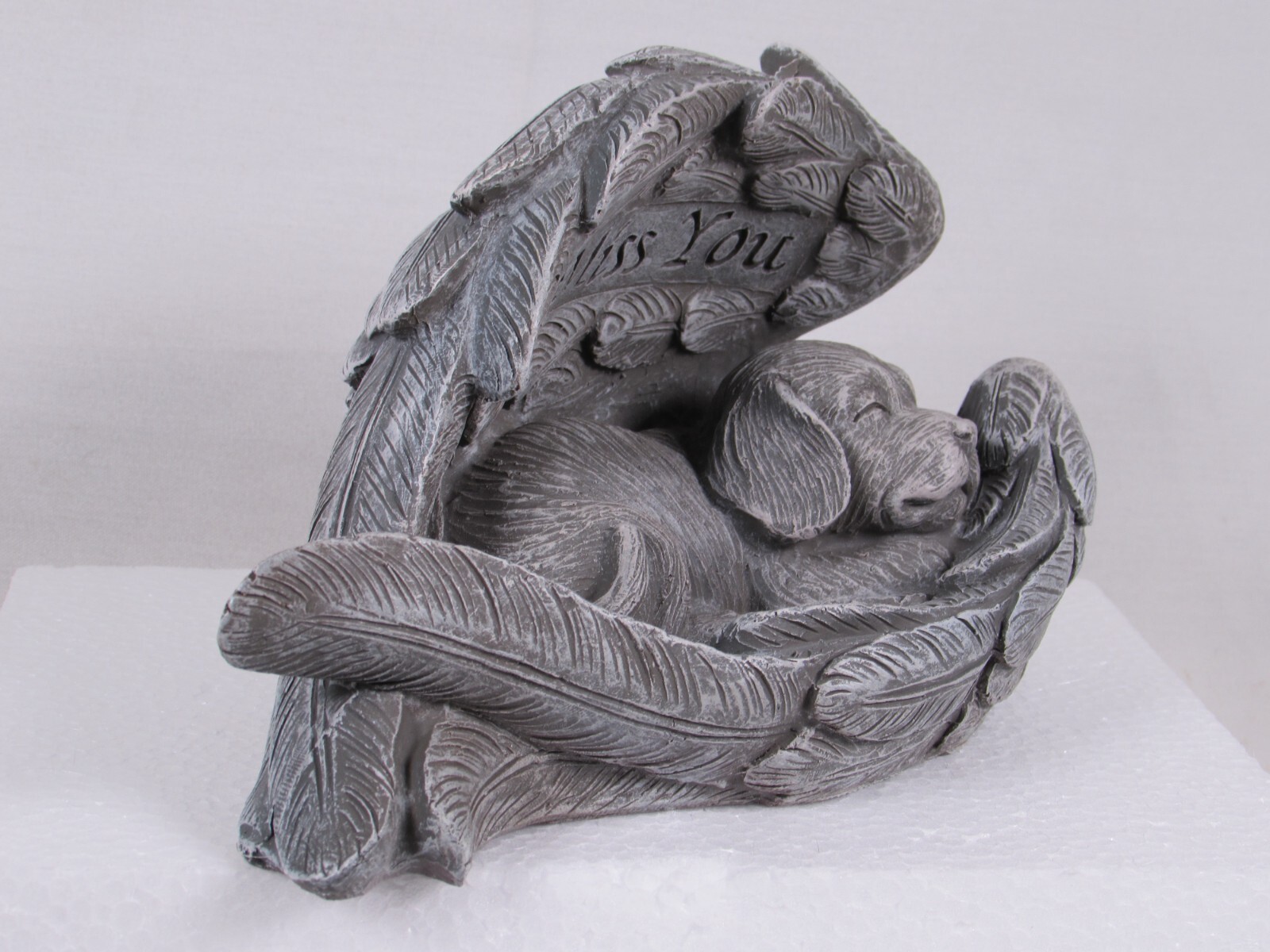 Pet Dog Memorial Sleeping Puppy Statue Angel Wings Grave Marker Keepsake