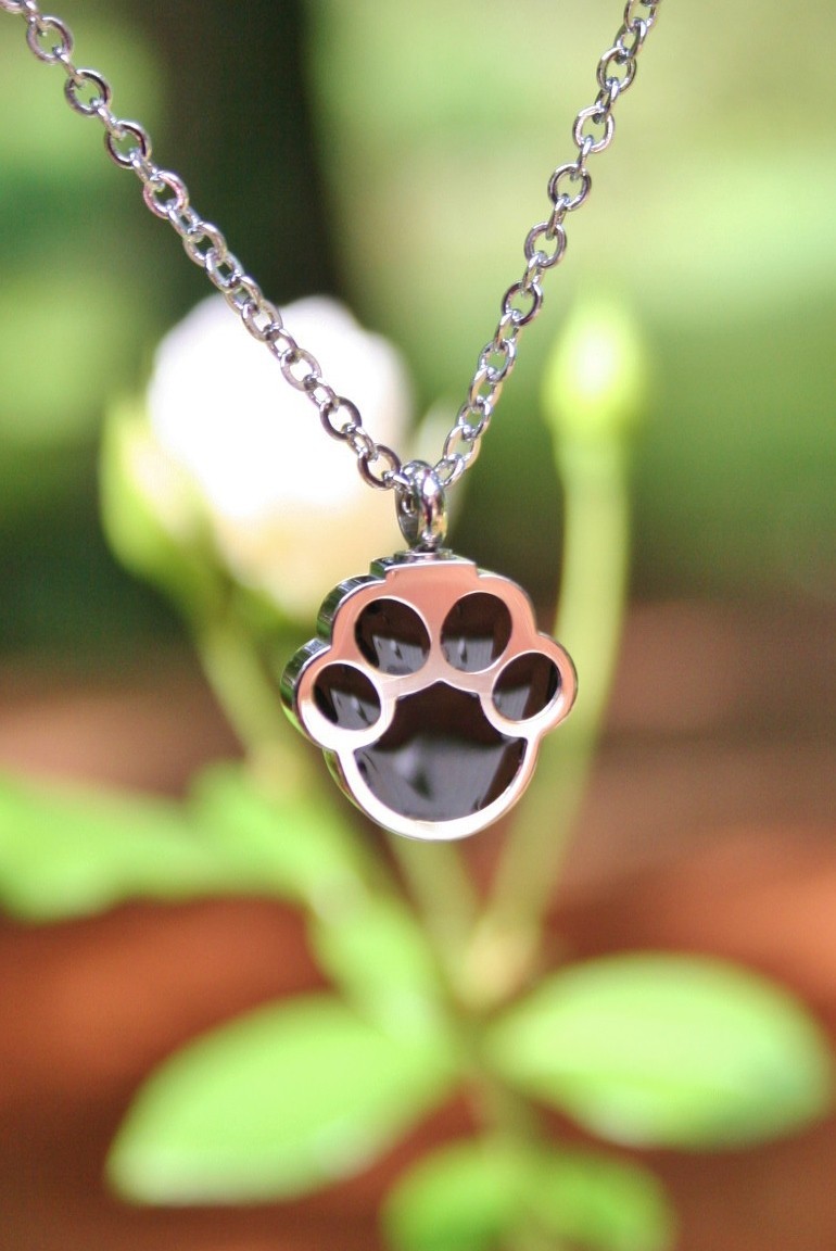 Pet Cremation Pendant Urn Keychain 1″ Key Ring for Ashes Dog Cat Paw Print Paws
