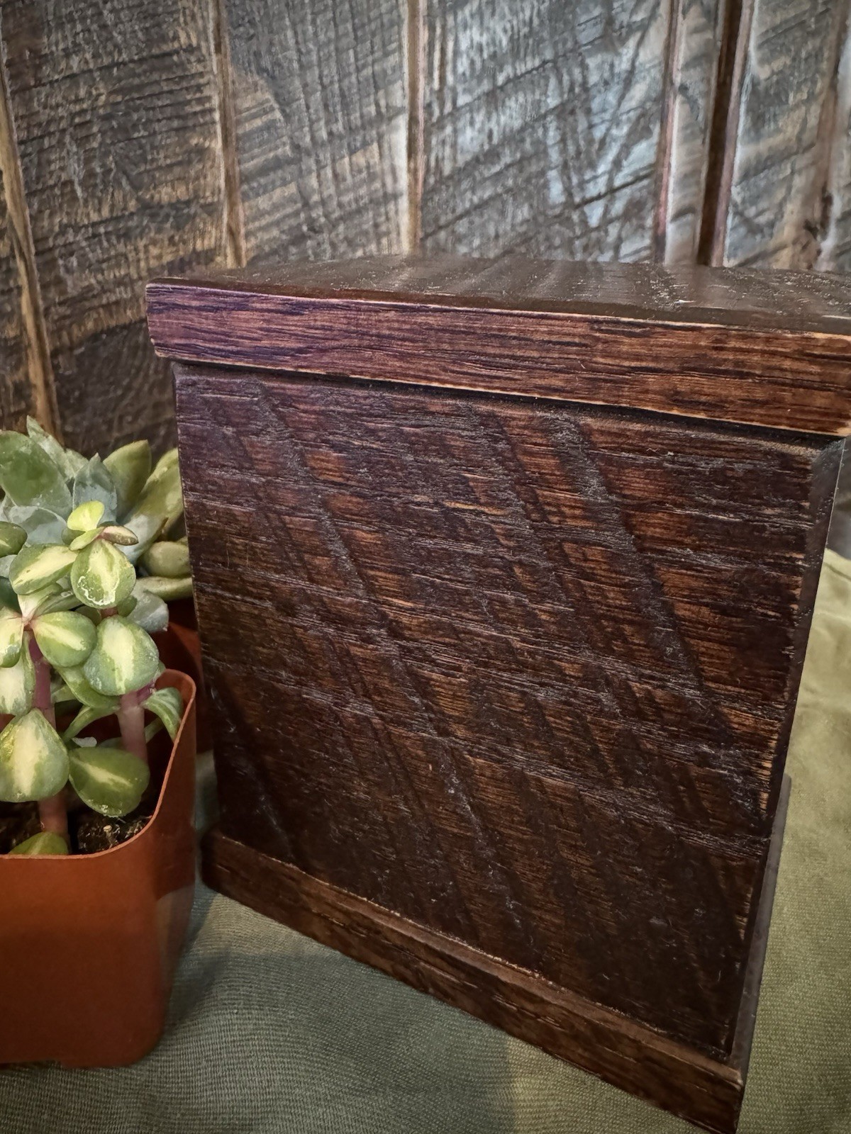 Rough Sawn Oak Pet Urn – Menonite Hand Made In USA