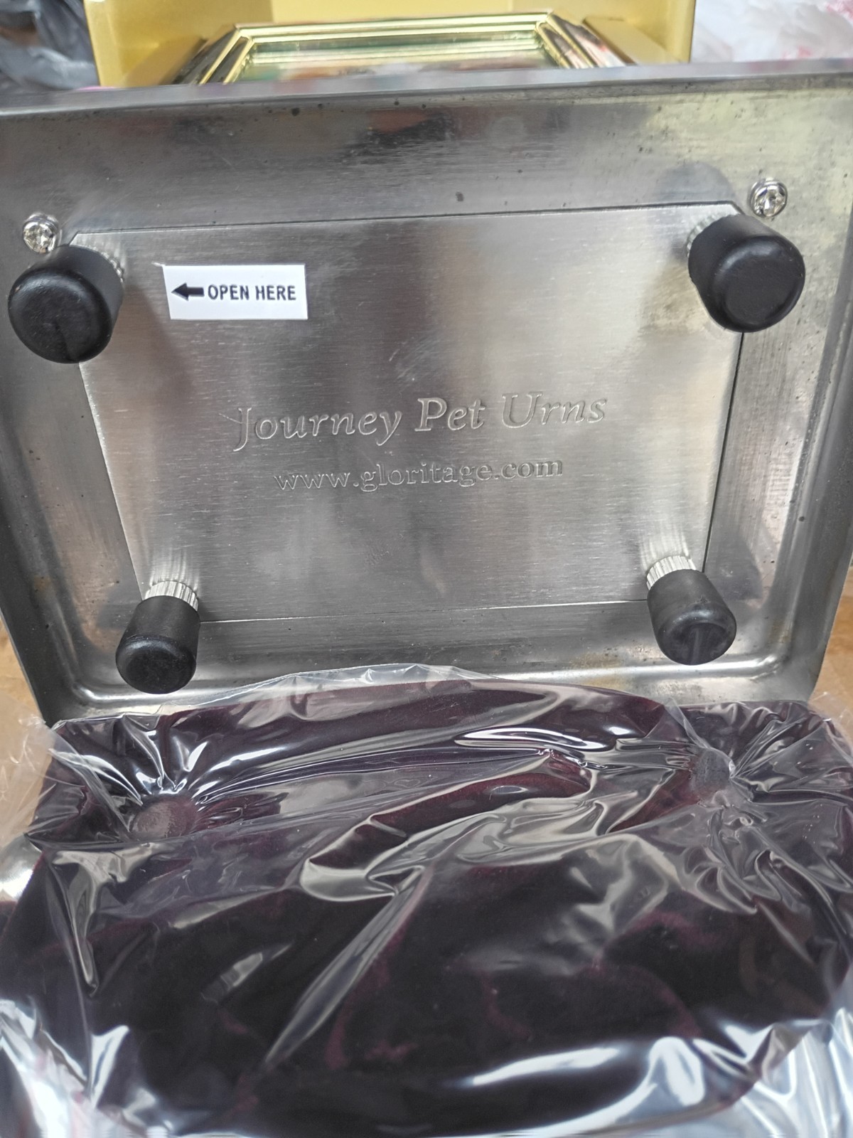 Pet Urn Metal Silver and Gold Color Dog Or Cat Cremation Urn