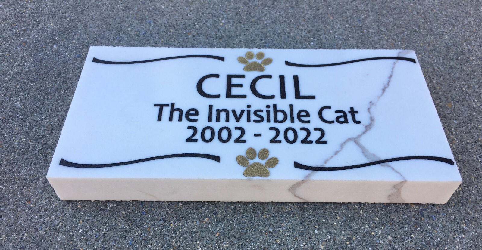 8 inch x 4 inch Pet Memorial Marble sign, Personalized Engraved Marble