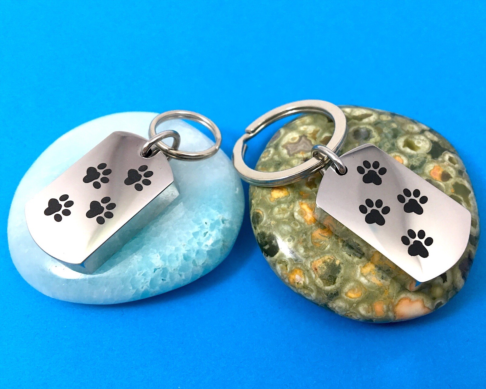 Paw Print Dog Tag Shape Pet Cremation Pendant Urn Keychain 1″ Key Ring Ashes Cat