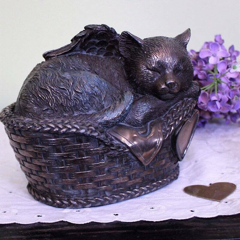 Kitty Memorial Urn Basket 6.5 inch Garden Statue Heart Tag Cat Pet