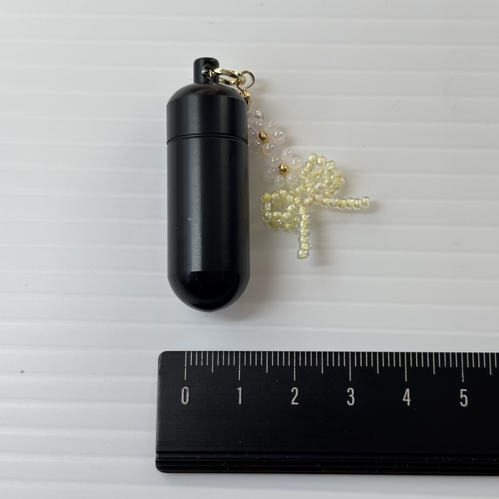 Cremation Ashes Keychain – Cremation Keepsake(white flower and yellow ribbon)