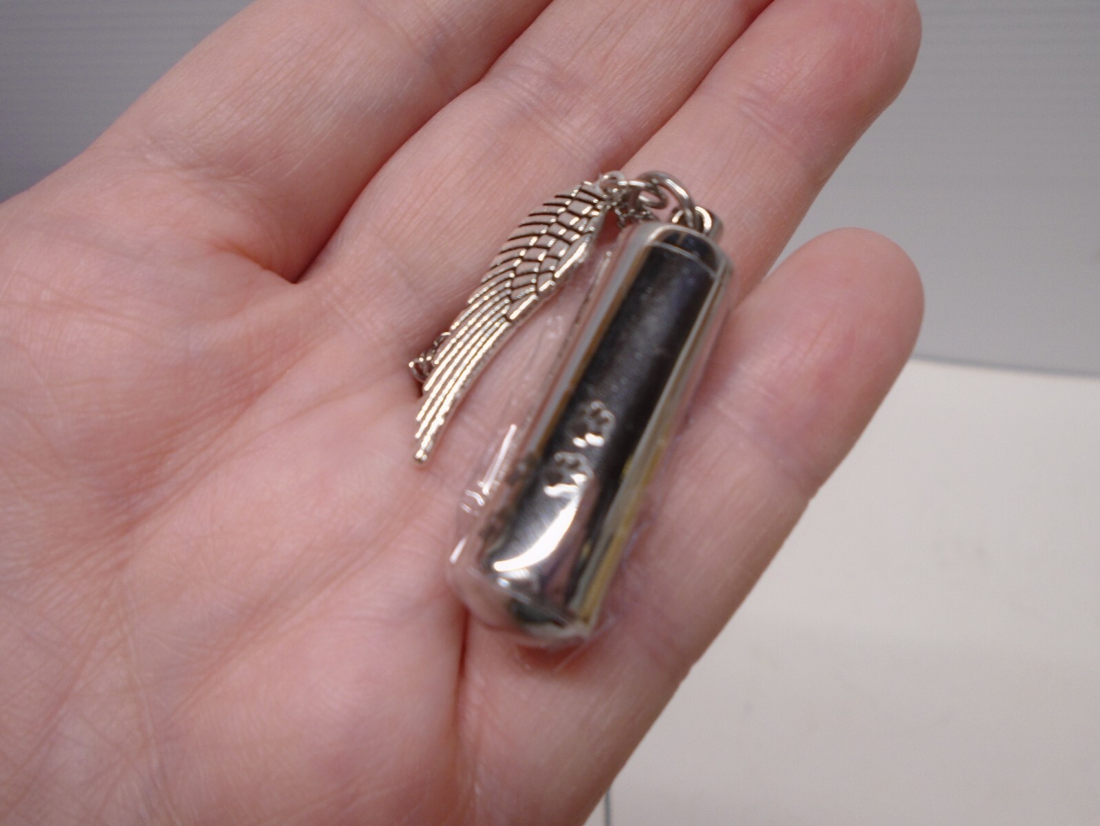 Silvery Angel Wing Cremation Necklace 21″ Keep Your Pet’s Memory Close w/funnel