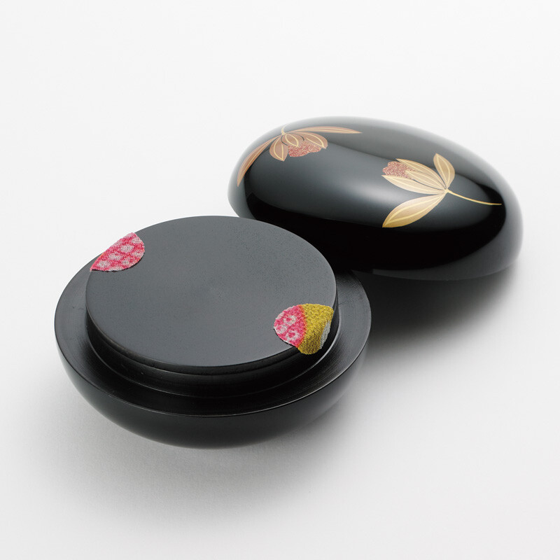 Makie Awase Beauty of the Four Seasons Small Keepsake Urn for Human Ashes