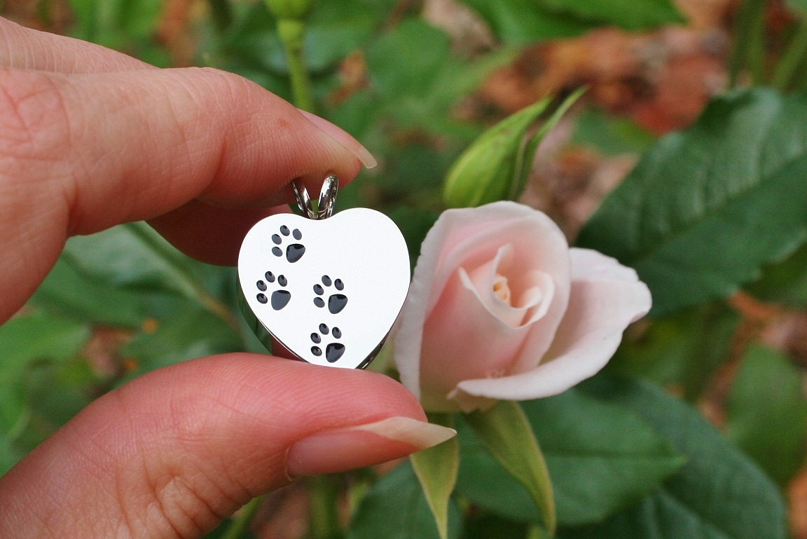 Pet Cremation Necklace Jewelry Pendant Urn 4 Ash Paw Prints On My Heart Dog Cat