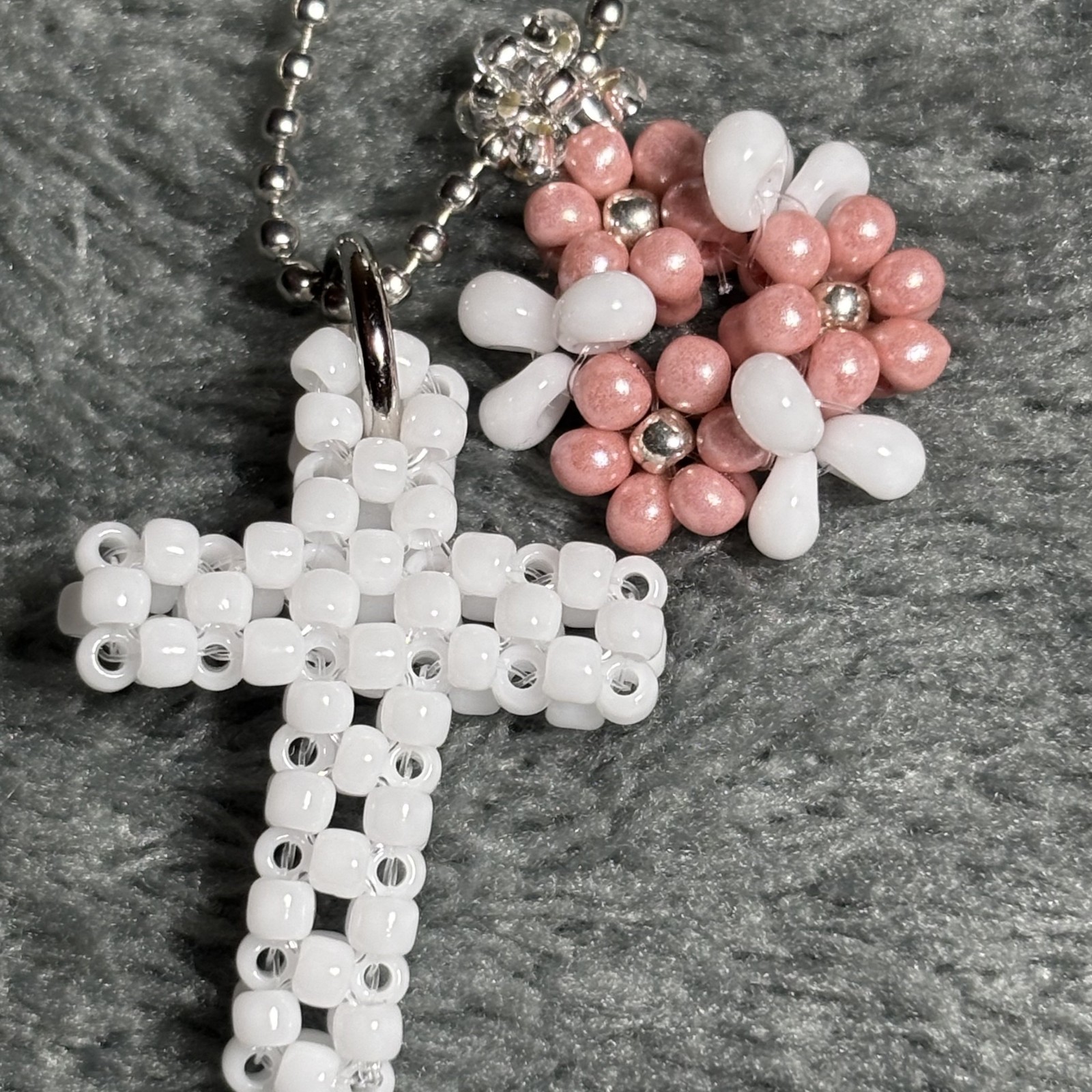Cremation Ashes Keychain – Cremation Keepsake(white cross and pink ornaments)