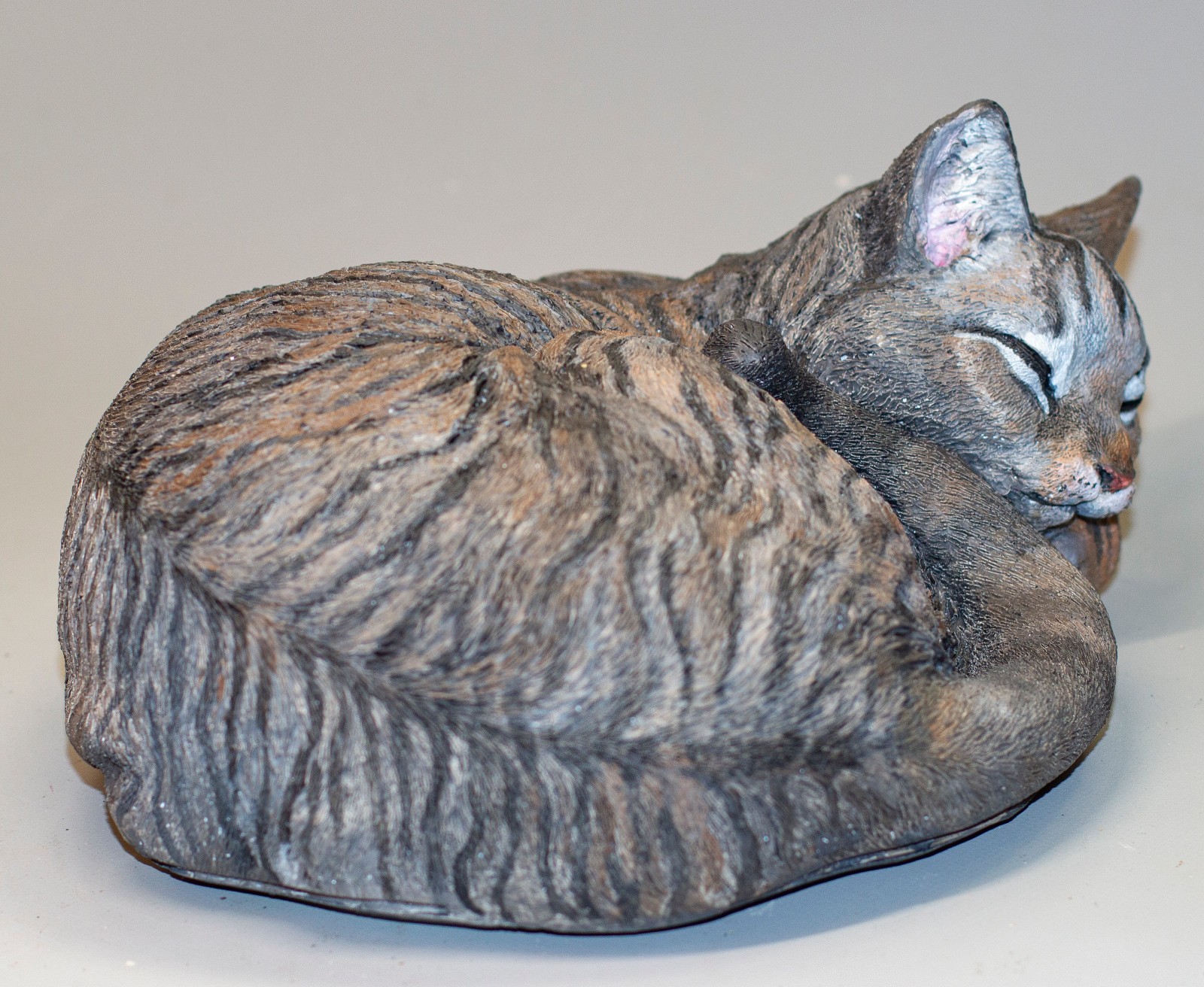 Brown Striped Cat Cremation Urn Pet Ashes Keepsake Memorial Funeral Statue Decor