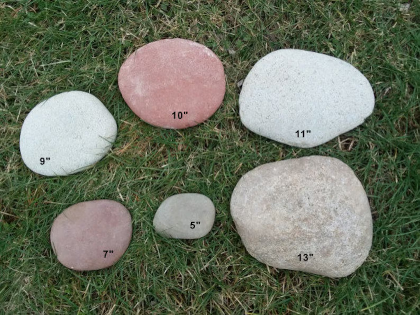 pet memorial grave marker -12″ personalized – custom engraved – river rocks