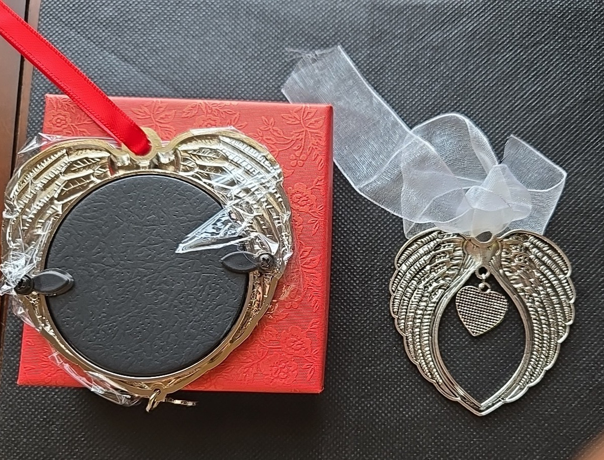 Pet Christmas Ornament Angel Wing Memorial Sympathy Gift Rainbow Bridge Gift X 2