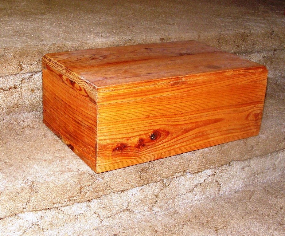 Pet Coffin Casket for Dogs or Cats 18 x 12 x 7 1/2 Inches – All Cedar