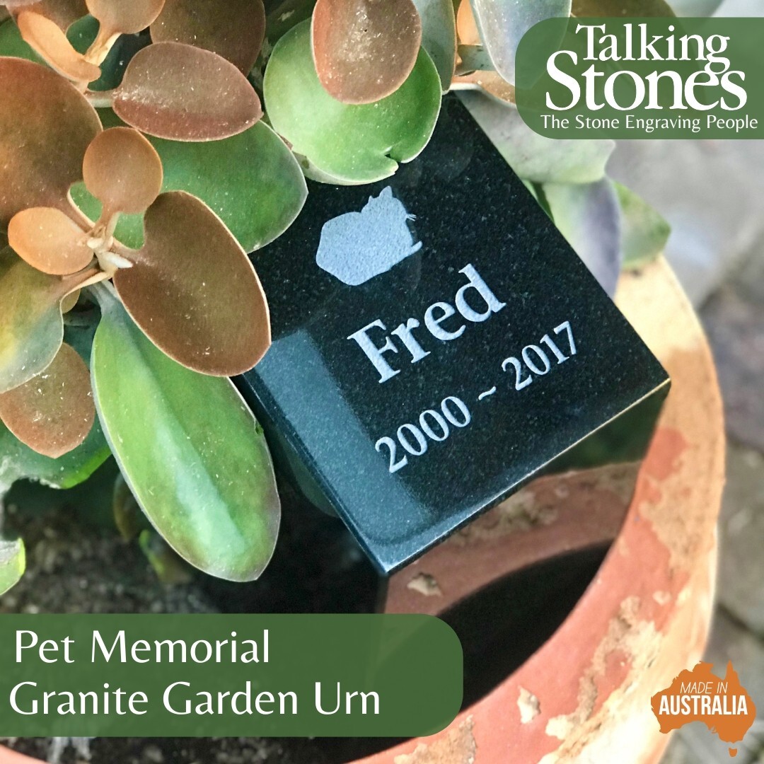 Outdoor Pet Urn – Polished Black Granite – Personalised
