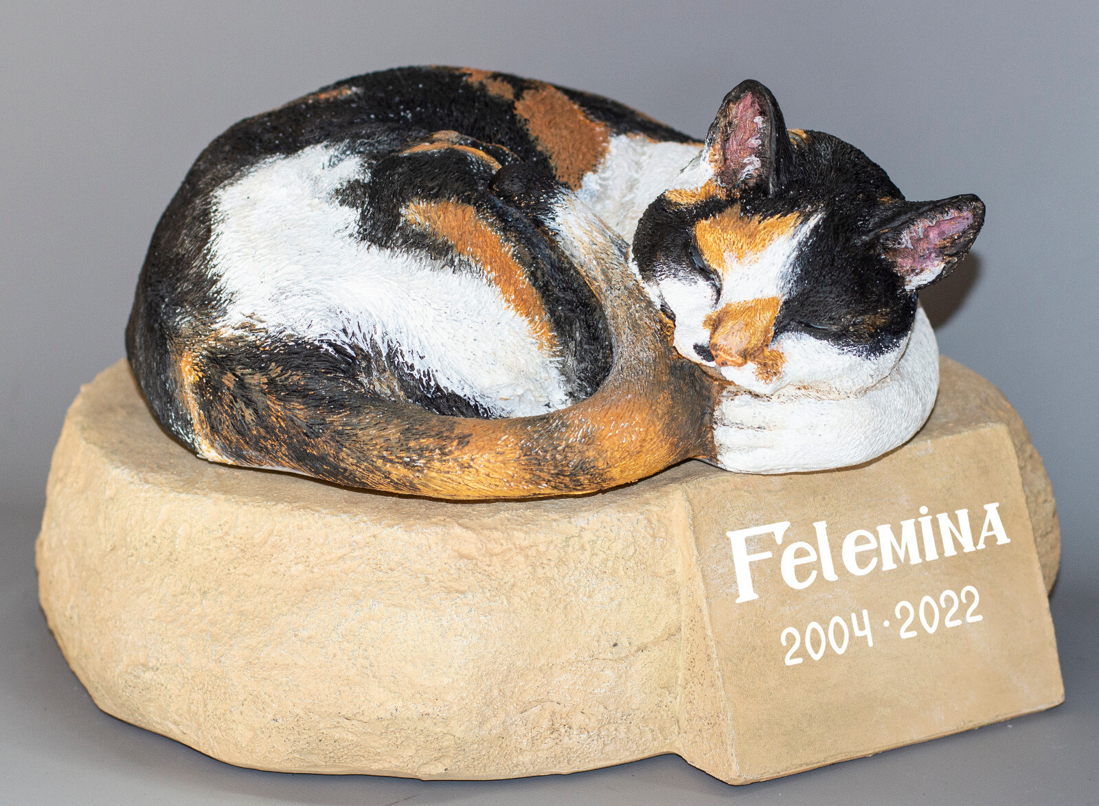 Pet Memorial Tombstone Grave Marker Plaque Cremation Urn Calico Cat Loss Tribute
