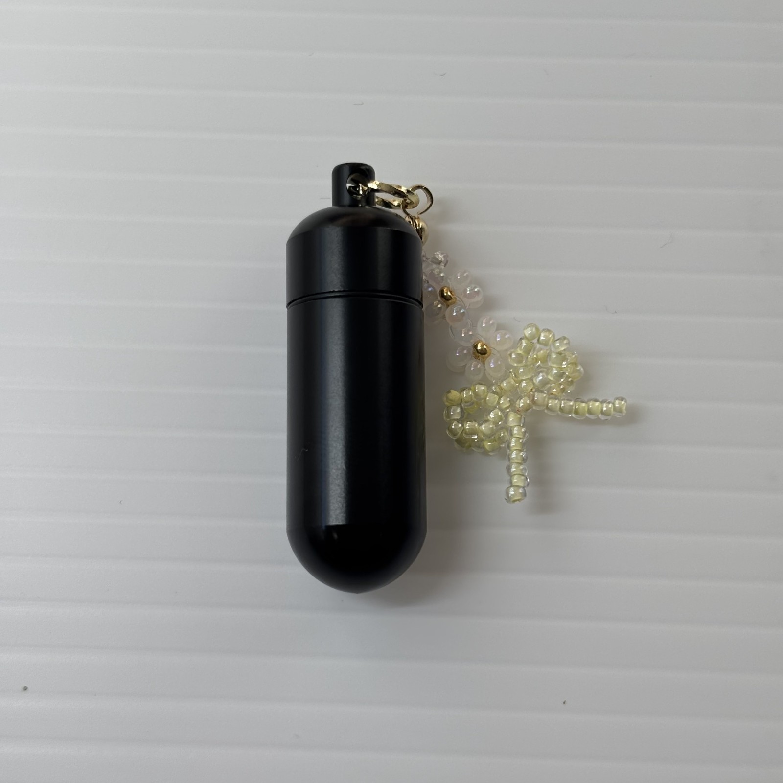 Cremation Ashes Keychain – Cremation Keepsake(white flower and yellow ribbon)