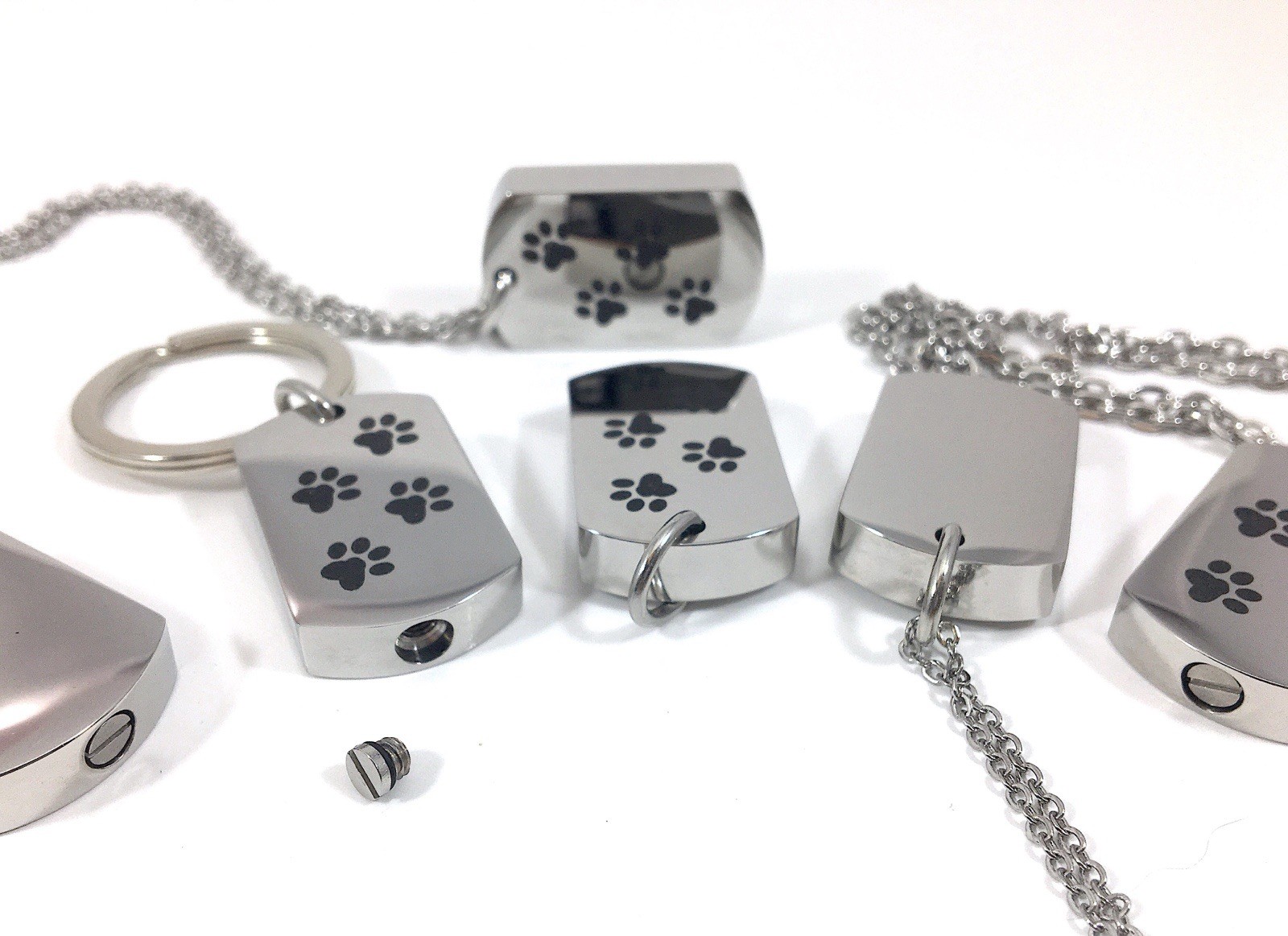 Man’s Pet Cremation Necklace Jewelry Pendant Urn 4 Ash Paw Print Dog Tag Cat Men