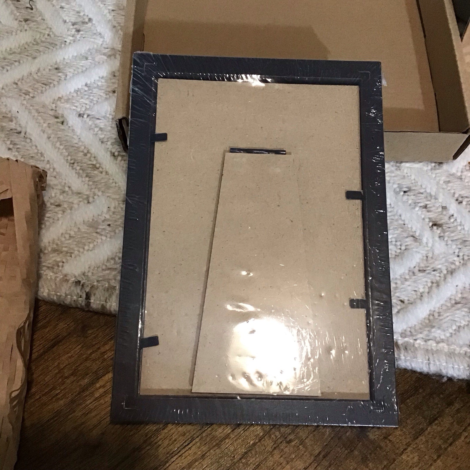 NIB Laifu DZI Pet Memorial Wood Picture Frame – (4”x6”)