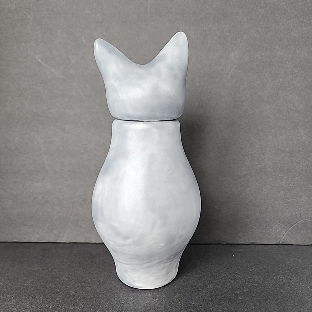 Basst Cat Urn By Charm Ceramic 8″ Smooth Light Gray Feline Figure Studio Art