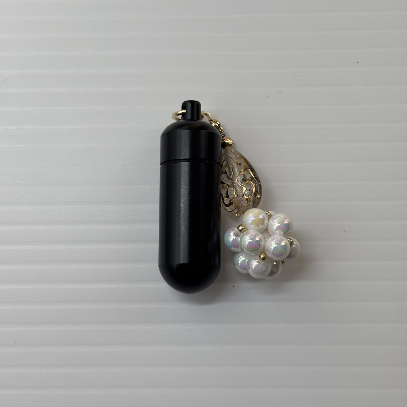 Cremation Ashes Keychain – Cremation Keepsake(gold orb and pearl ornament)