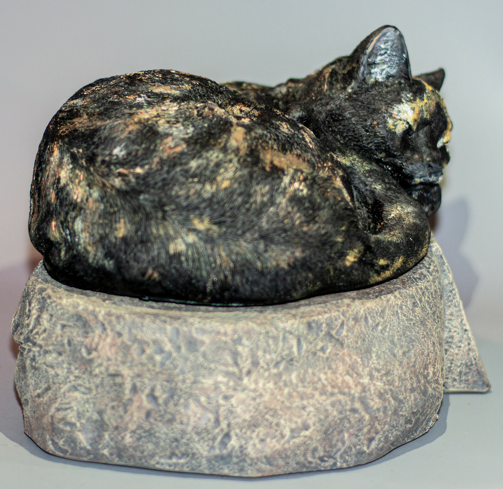 Pet Memorial Stone Cremation Urn Statue Tortie Cat Grave Marker Plaque Keepsake