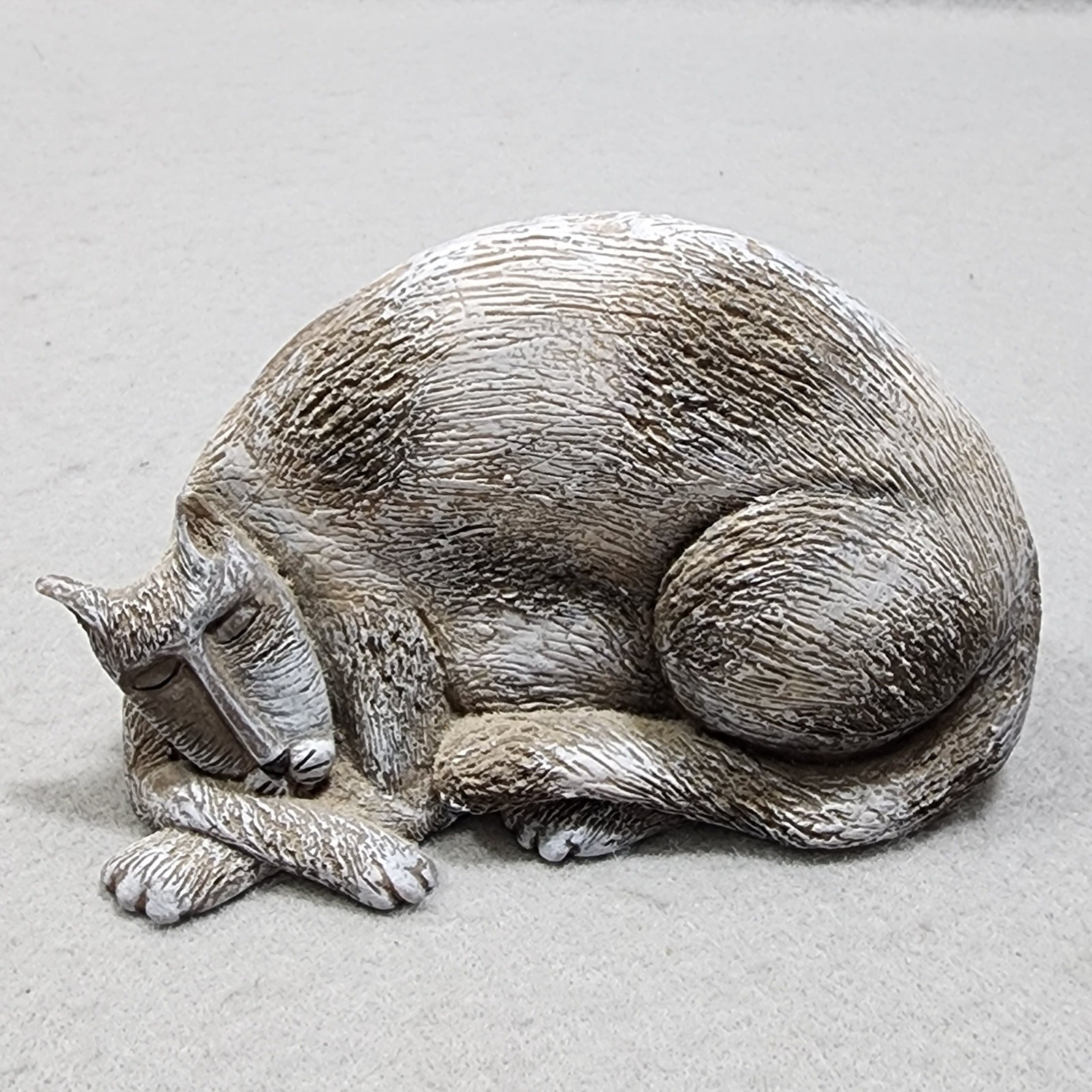 Sleeping Cat Figurine Commemorate Pet Tribute Memorial Statue Marsha McCarhty