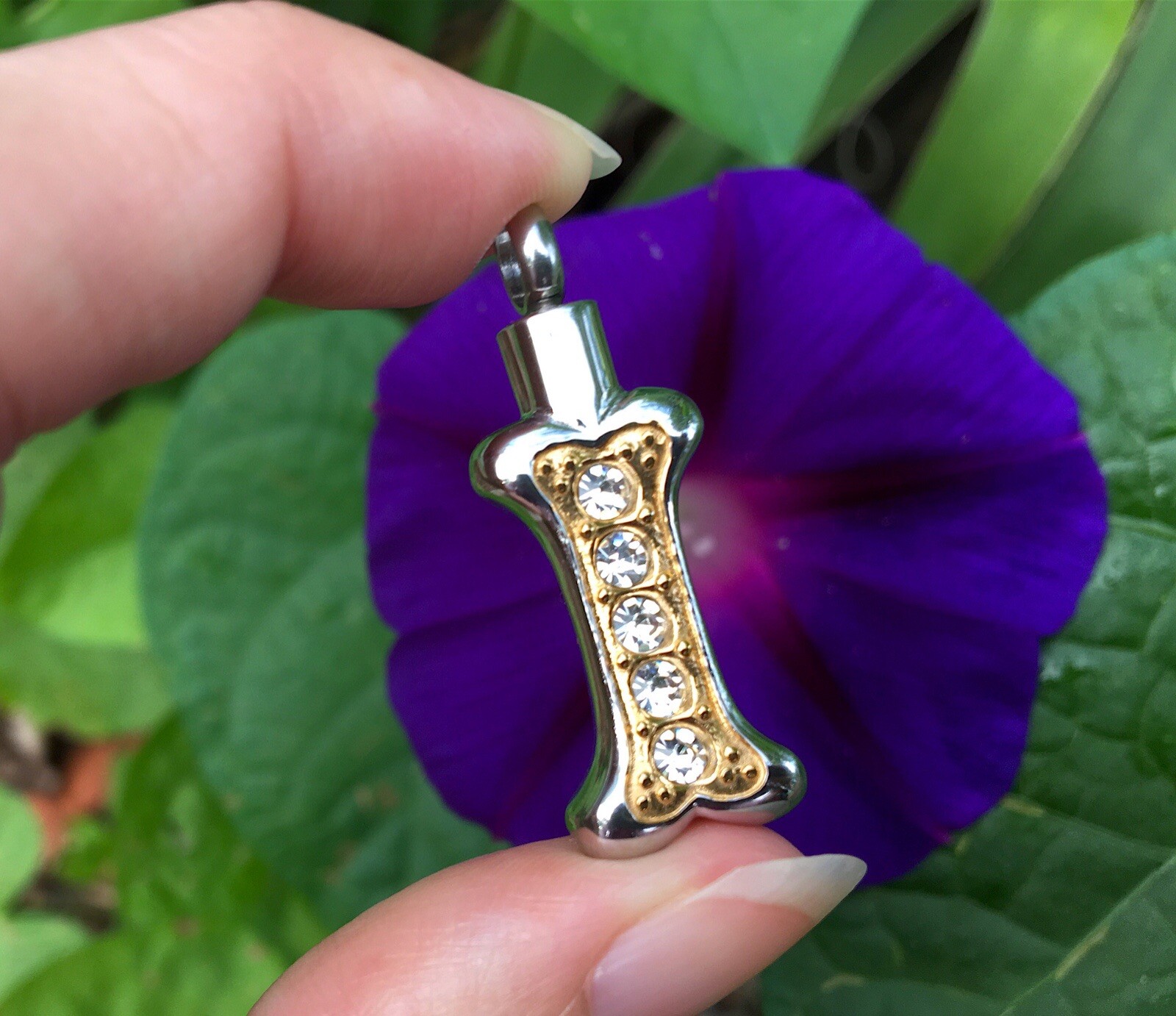 Dog Bone Cremation Necklace Crystals Ladies Urn Jewelry Pendant for Ashes Girls