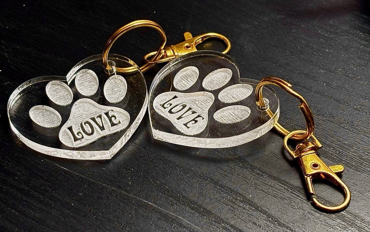 Acrylic Heart Paw Engraved Keychain – Cute Dog & Cat Lover Accessory