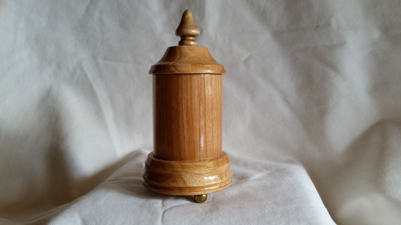 Mini Turned Wood Pet Sharing Companion Keepsake Cremation Memorial Urn 5 Lbs