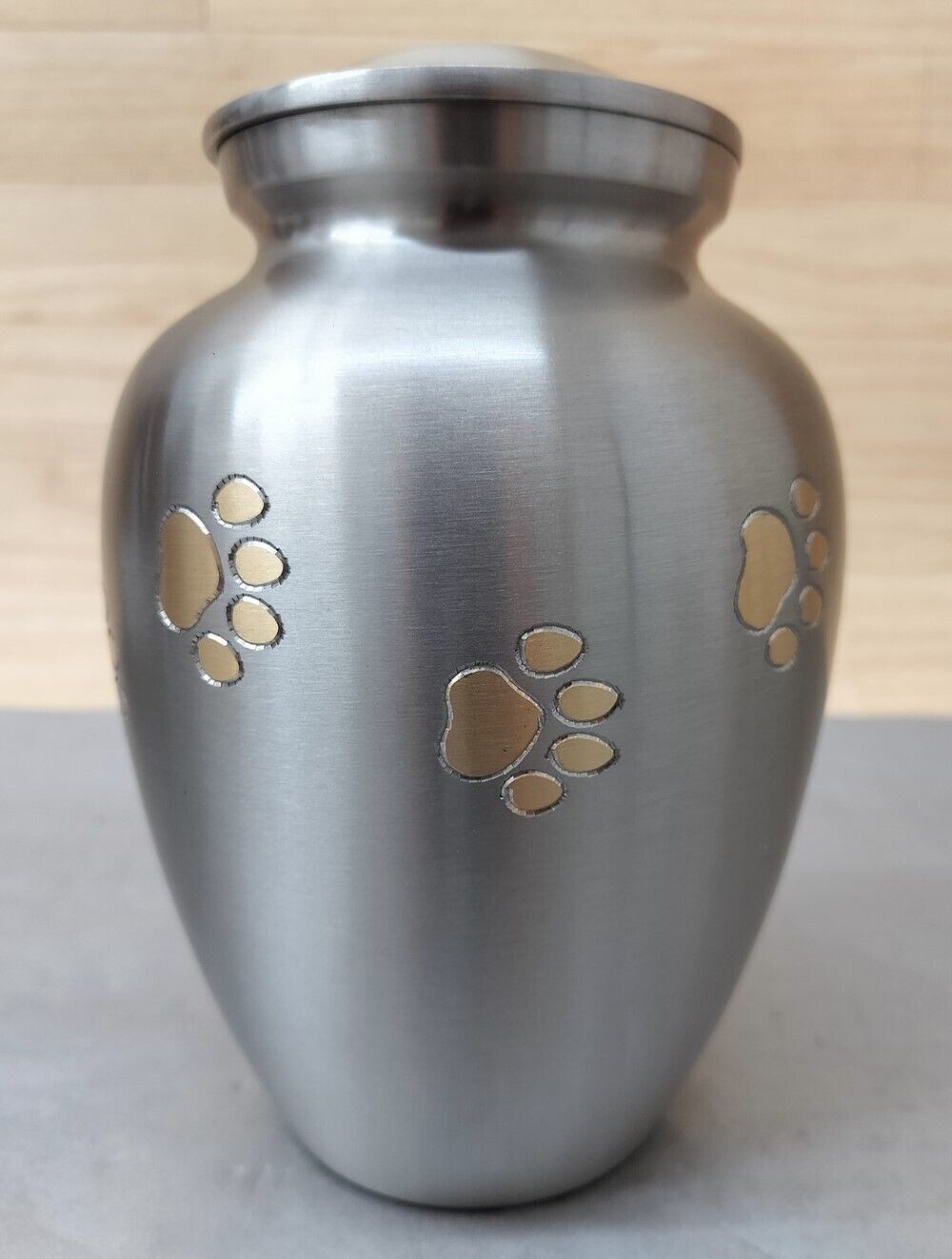 Forever Horizons Large 8″ Brass Pet Cremation Urn With Velvet Bags B09LRG9Y2L