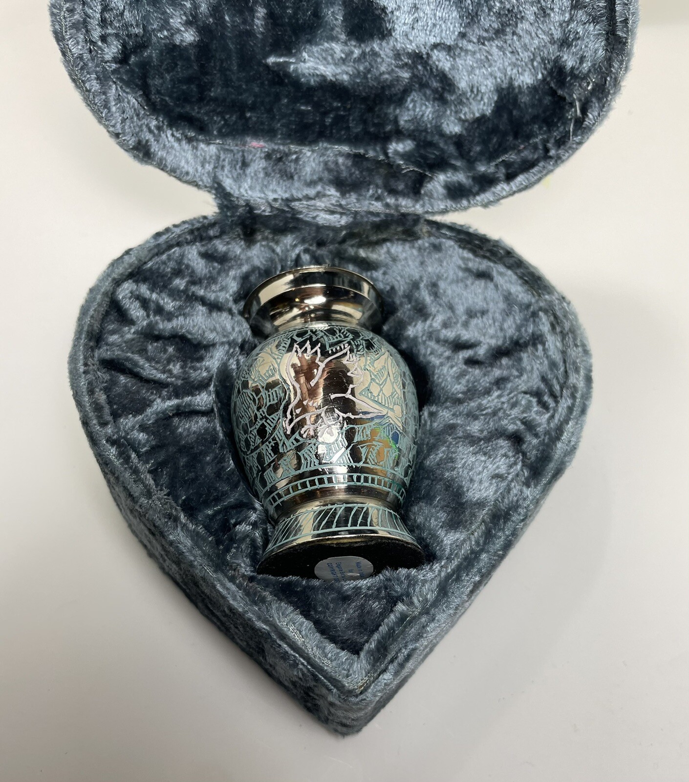 Elegante Brass 3 inch tall urn Engraved Eagle w/ Heart Shape Box
