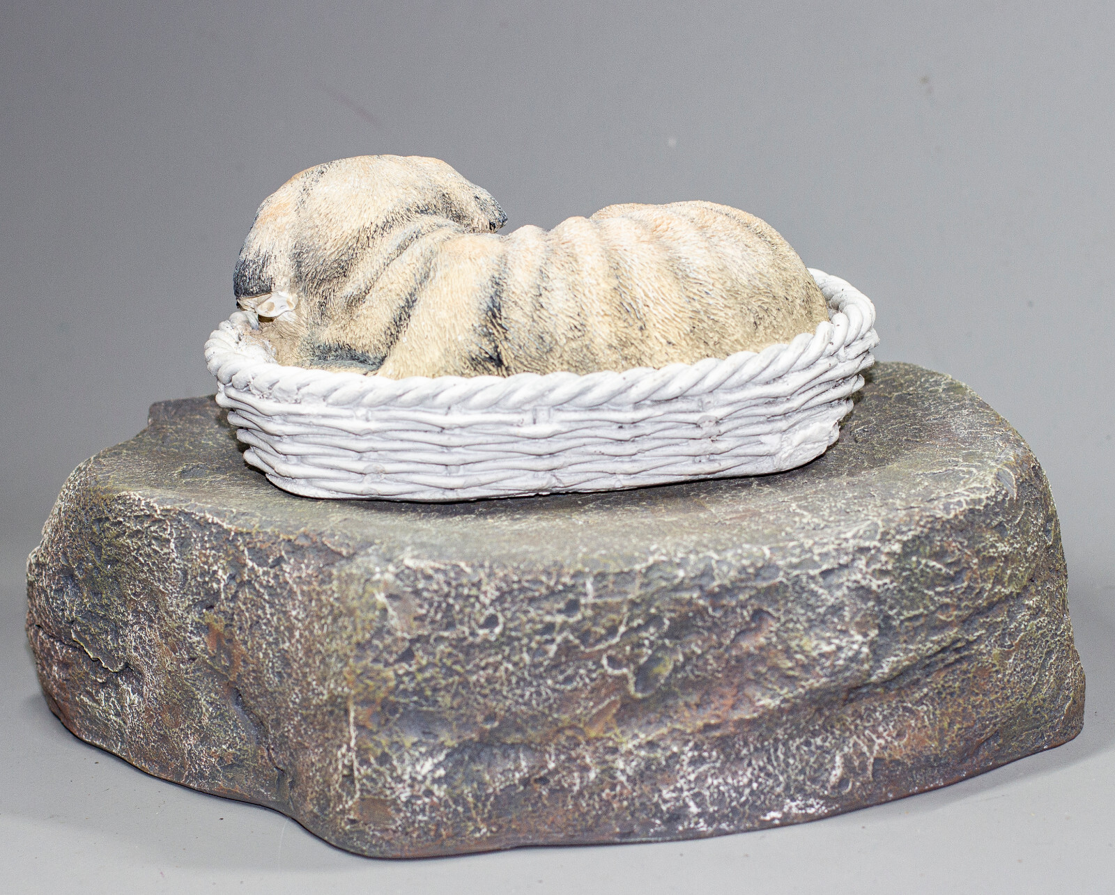 Pug Urn Pet Ashes Sleeping Dog Memorial Stone Grave Decor Unique Funeral Tribute