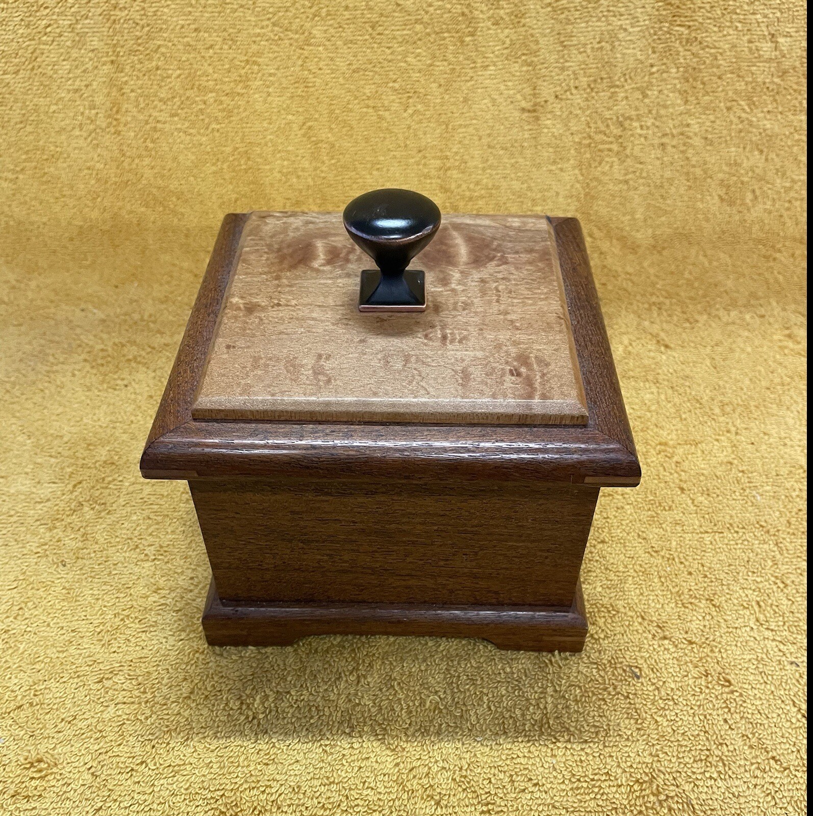 All wood box pet urn cedar size 6”x6”x6”