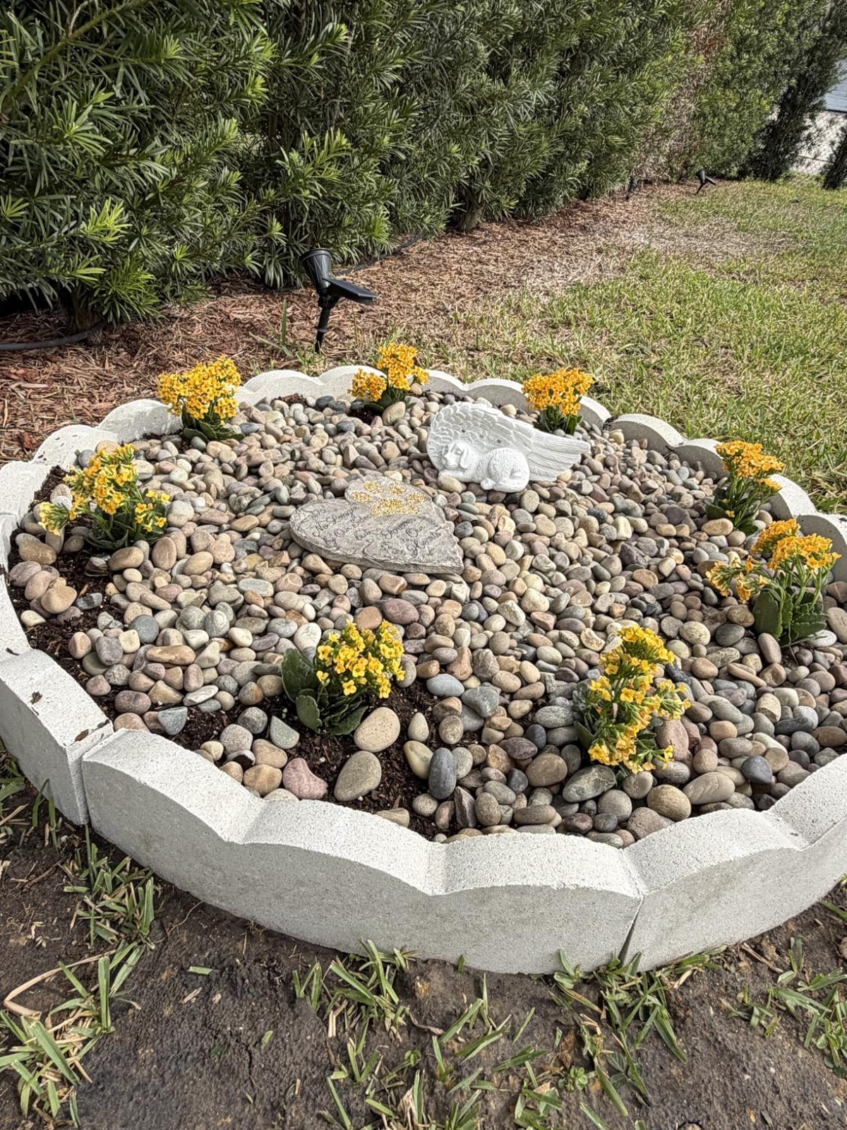 Weather-Resistant Angel Garden Solar Light – Pet Memorial Stone for Remembrance