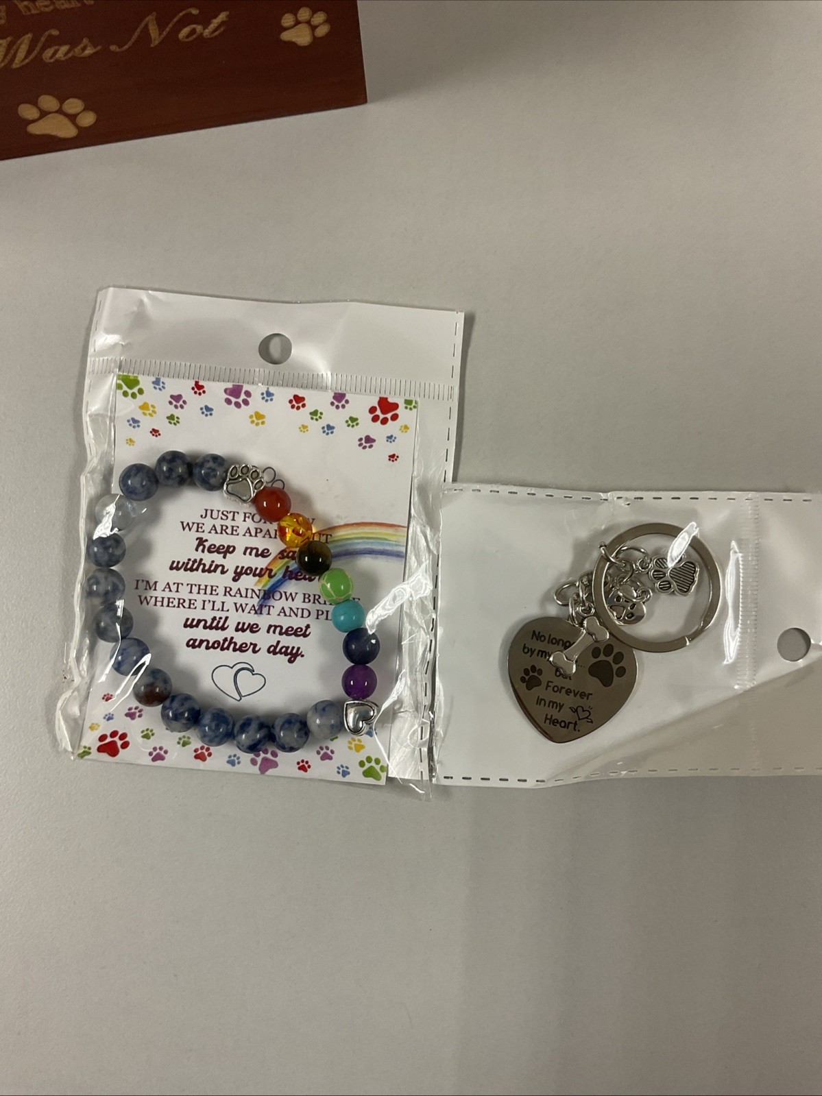 Wooden Pet Memorial Picture Frame Display (Comes w Bracelet & Keychain) G94