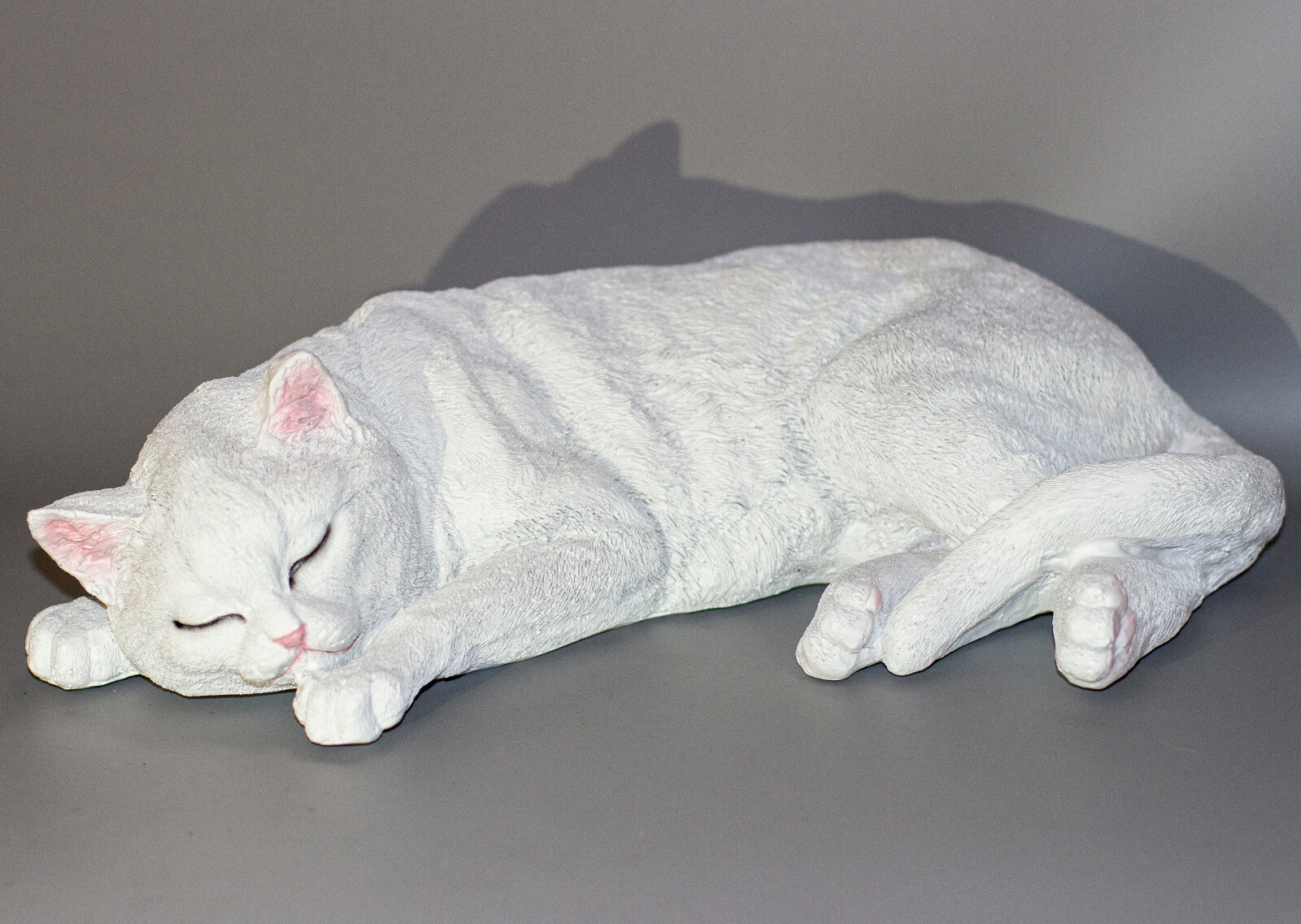 Cremation Urn Pet Ashes Sleeping Cat White Memorial Sculpture Grave Decorations